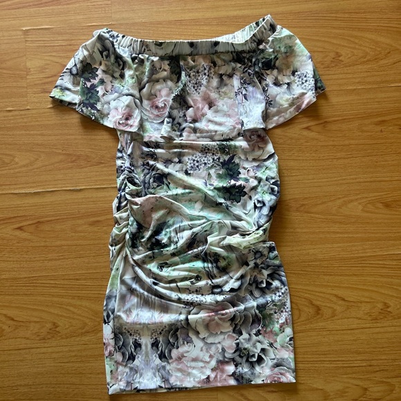 5 maternity dresses all in good condition size s/m - Picture 2 of 6